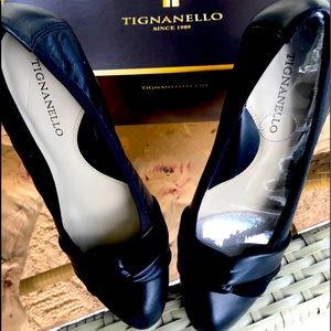 NEW - TIGNANELLO LEATHER & SUEDE BLACK PUMPS 9M